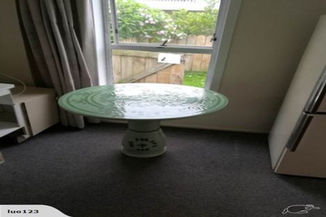 Photo of property in 35 Malmo Place, Massey, Auckland, 0614