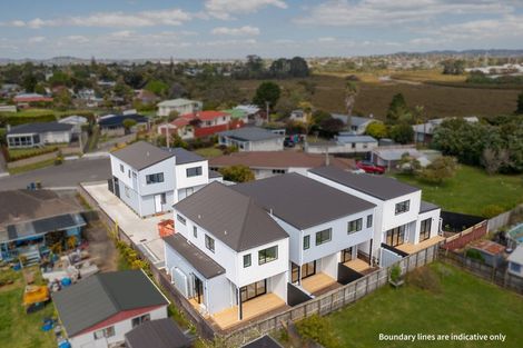 Photo of property in 13 Edgerton Road, Te Atatu Peninsula, Auckland, 0610