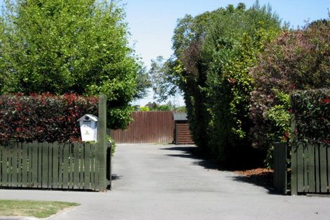 Photo of property in 433 Avonhead Road, Avonhead, Christchurch, 8042