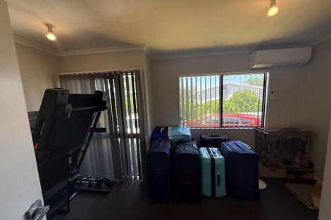 Photo of property in 456a West Coast Road, Glen Eden, Auckland, 0602