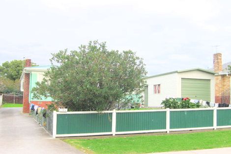 Photo of property in 10 Barrie Avenue, Papatoetoe, Auckland, 2025