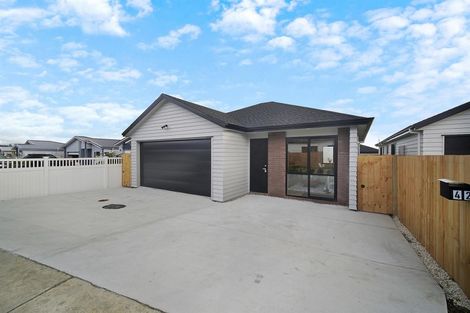 Photo of property in 42 Holcroft Street, Papakura, 2110