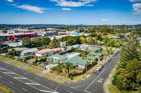 Photo of property in 101 Lincoln Road, Henderson, Auckland, 0610