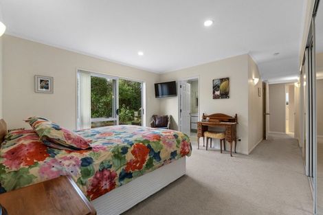 Photo of property in 2/10 Javelin Place, West Harbour, Auckland, 0618