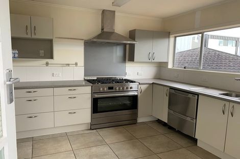 Photo of property in 1/44 College Road, Northcote, Auckland, 0627