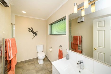 Photo of property in 9 Montana Way, Milson, Palmerston North, 4414
