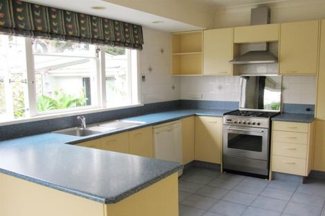 Photo of property in 6 Puriri Street, Hawera, 4610