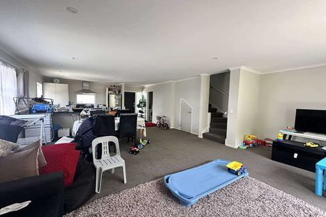 Photo of property in 20u8 Glanmire Road, Newlands, Wellington, 6037