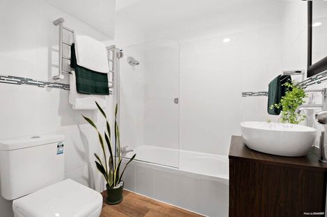 Photo of property in 4/62 Fernhill Way, Oteha, Auckland, 0632