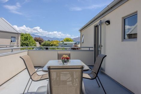 Photo of property in 9 Meadowbrook Place, Wanaka, 9305