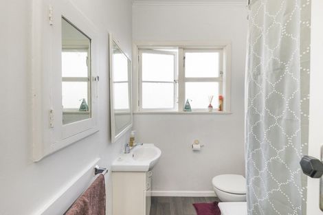 Photo of property in 2 Koromiko Avenue, Roslyn, Palmerston North, 4414