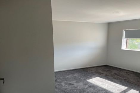 Photo of property in 2/13 Estelle Place, Farm Cove, Auckland, 2012
