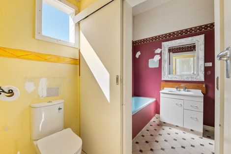 Photo of property in 1106 Egmont Road, Egmont Village, New Plymouth, 4372