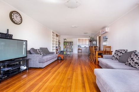 Photo of property in 4 Mary Keane Lane, Parakai, 0830