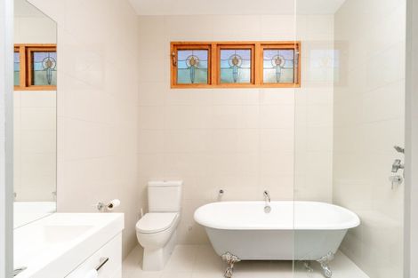 Photo of property in 8 Carrington Street, Mount Cook, Wellington, 6021