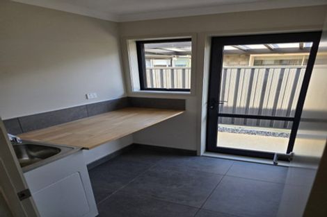 Photo of property in 6 Manganui Place, Te Awa, Napier, 4110