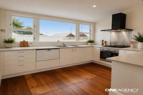 Photo of property in 5 Aorangi Terrace, Thorndon, Wellington, 6011