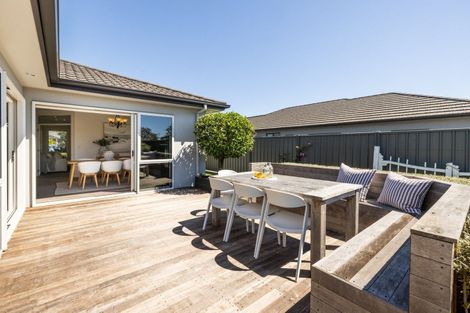 Photo of property in 10 Kapiti Drive, Poraiti, Napier, 4112