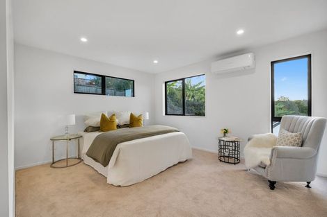 Photo of property in 60a Powrie Street, Glenfield, Auckland, 0629
