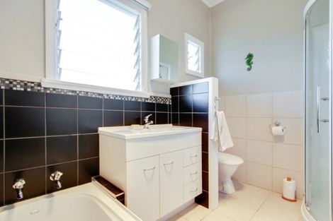 Photo of property in 915 Churchill Street, Akina, Hastings, 4122