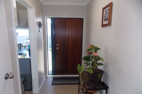 Photo of property in 32 Somerset Crescent, Highbury, Palmerston North, 4412