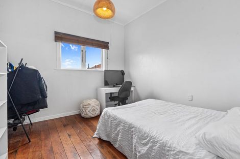 Photo of property in 1 Whimp Avenue, Onerahi, Whangarei, 0110