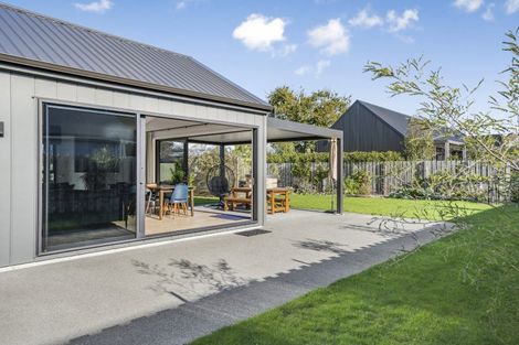 Photo of property in 2 Matai Grove, Greytown, 5712