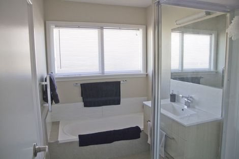 Photo of property in 49 Oriana Crescent, Hornby, Christchurch, 8042