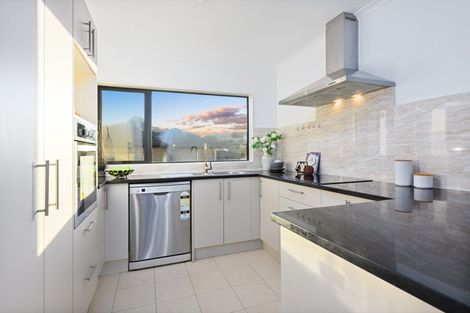 Photo of property in 37c Simpson Road, Ranui, Auckland, 0612