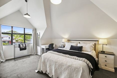 Photo of property in 125 Westchester Drive, Churton Park, Wellington, 6037