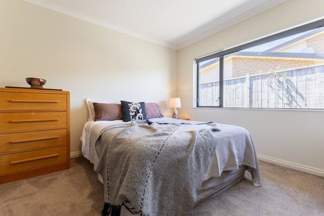 Photo of property in 4 Pateke Way, Paraparaumu Beach, Paraparaumu, 5032