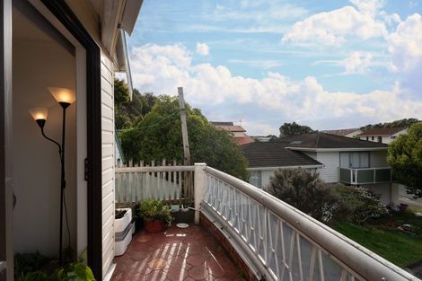 Photo of property in 15 Te Kiteroa Grove, Churton Park, Wellington, 6037