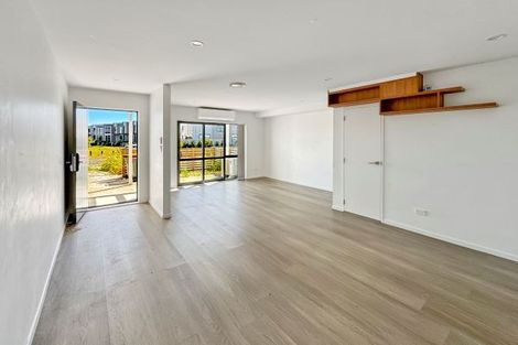 Photo of property in 39b Soaring Bird Drive, Takanini, 2112