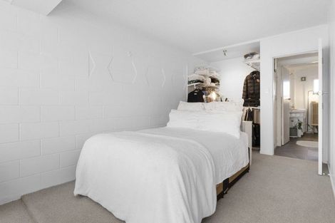 Photo of property in 40 Maunganui Road, Mount Maunganui, 3116