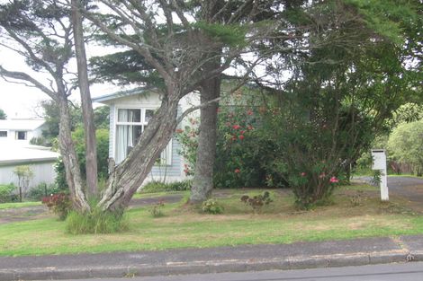 Photo of property in 1/43 Roberts Road, Glenfield, Auckland, 0629