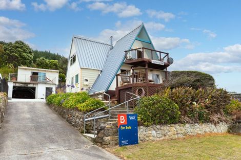 Photo of property in 70 Akitio Esplanade, Akitio, Pongaroa, 4991