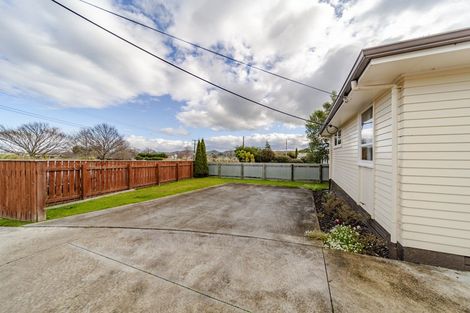 Photo of property in 12 Lake View Road, Waipukurau, 4200