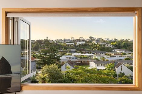 Photo of property in 132 Hinewa Road, Otumoetai, Tauranga, 3110