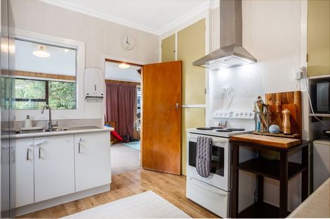 Photo of property in 15 Pukerua Beach Road, Pukerua Bay, 5026