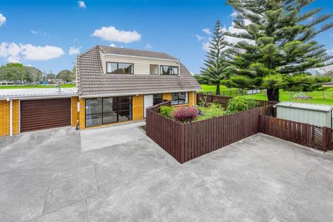 Photo of property in 4/17 Ross Martin Court, Conifer Grove, Takanini, 2112