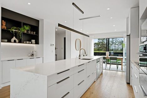 Photo of property in 9 Golden Fall Road, Hobsonville, 0616