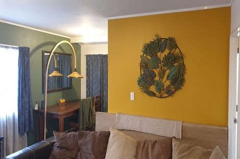 Photo of property in 2/43 Station Road, Takanini, 2112