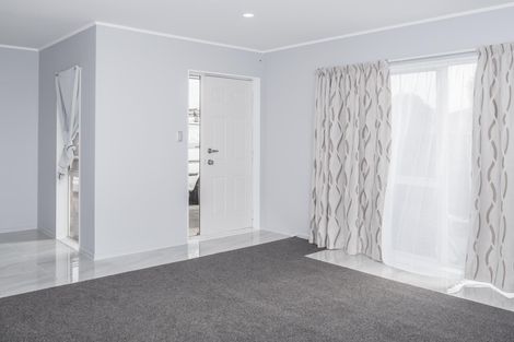 Photo of property in 100 Manuroa Road, Takanini, 2112