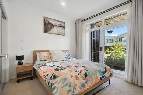 Photo of property in 27 Marine Parade, Hobsonville, Auckland, 0616