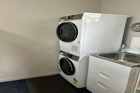 Photo of property in 4 Bovett Place, Wanaka, 9305