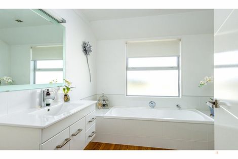 Photo of property in 24 Tancred Street, Geraldine, 7930