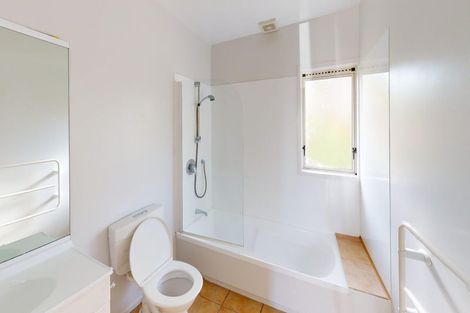 Photo of property in 74 Dress Circle, Newlands, Wellington, 6037
