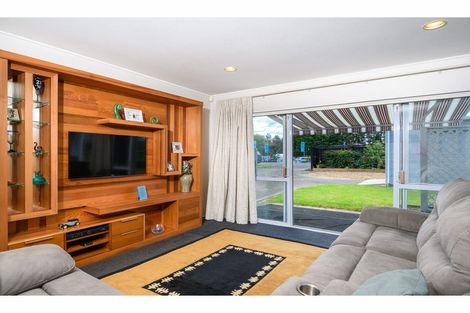 Photo of property in 369a Hobsonville Road, Hobsonville, Auckland, 0618