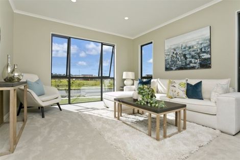 Photo of property in 63 Symes Drive, Red Beach, 0932