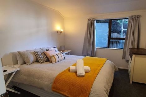 Photo of property in 6 Creswick Terrace, Northland, Wellington, 6012